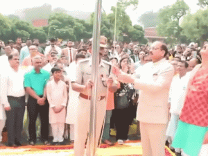 CJI बोले-80 साल में देश ने कई चुनौतियां पार कीं:अभी बहुत काम बाकी; युवा भविष्य की जिम्मेदारी संभालें