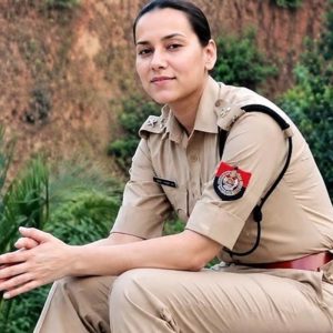 CRPF कोबरा यूनिट की पहली महिला IG बनीं संजुक्ता:2006 बैच की IPS अधिकारी हैं; जंगलों में AK-47 लेकर घूमीं, असम से उग्रवाद खत्म किया